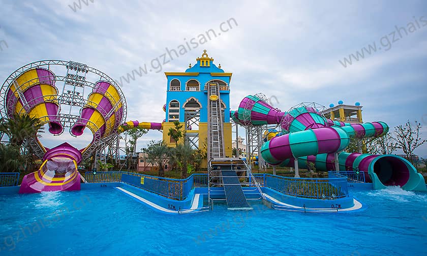 浙江宁波大目湾阿拉的海水上乐园超级龙卷风+暴风谷