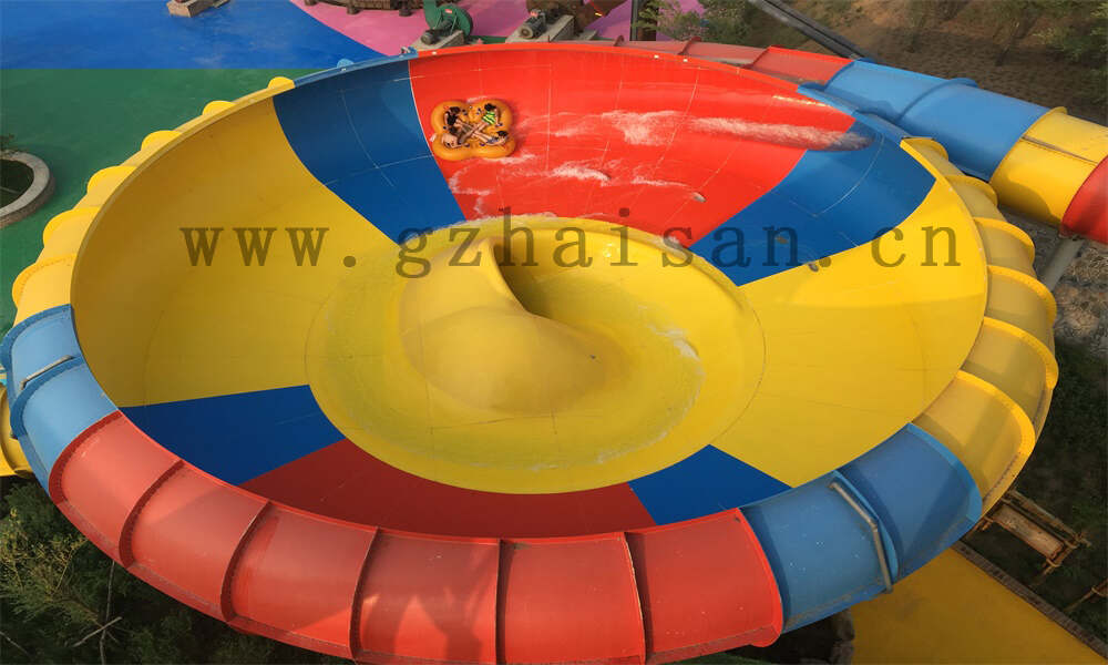 儿童水上游乐园设备厂家在设计时应考虑哪些因素?